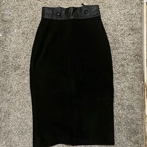 donating soon🚩100% Vintage Genuine Vintage Suede Skirt